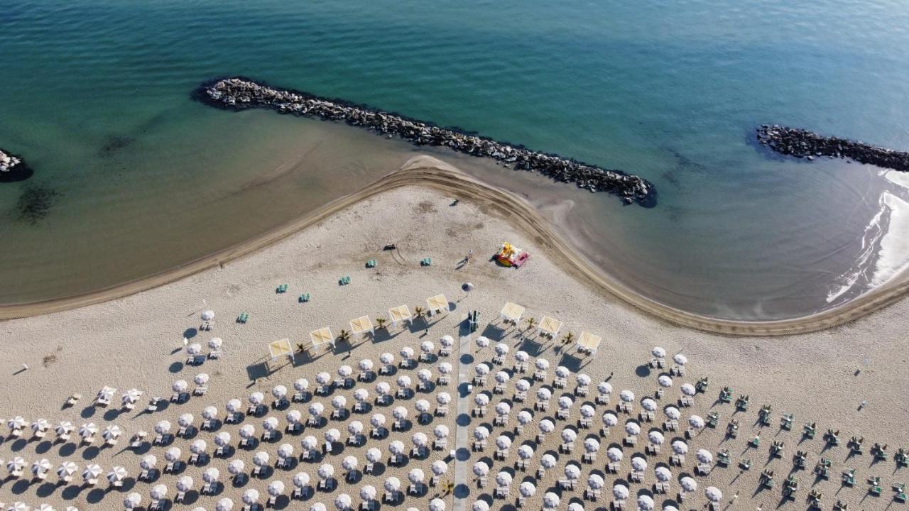Hotel Riva E Mare リミニ エクステリア 写真