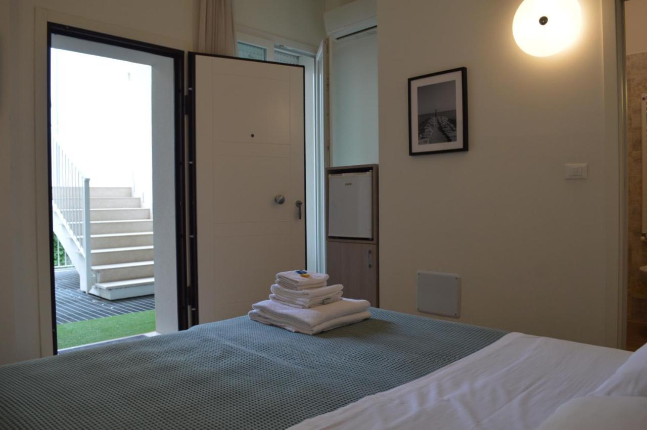 Hotel Riva E Mare リミニ エクステリア 写真