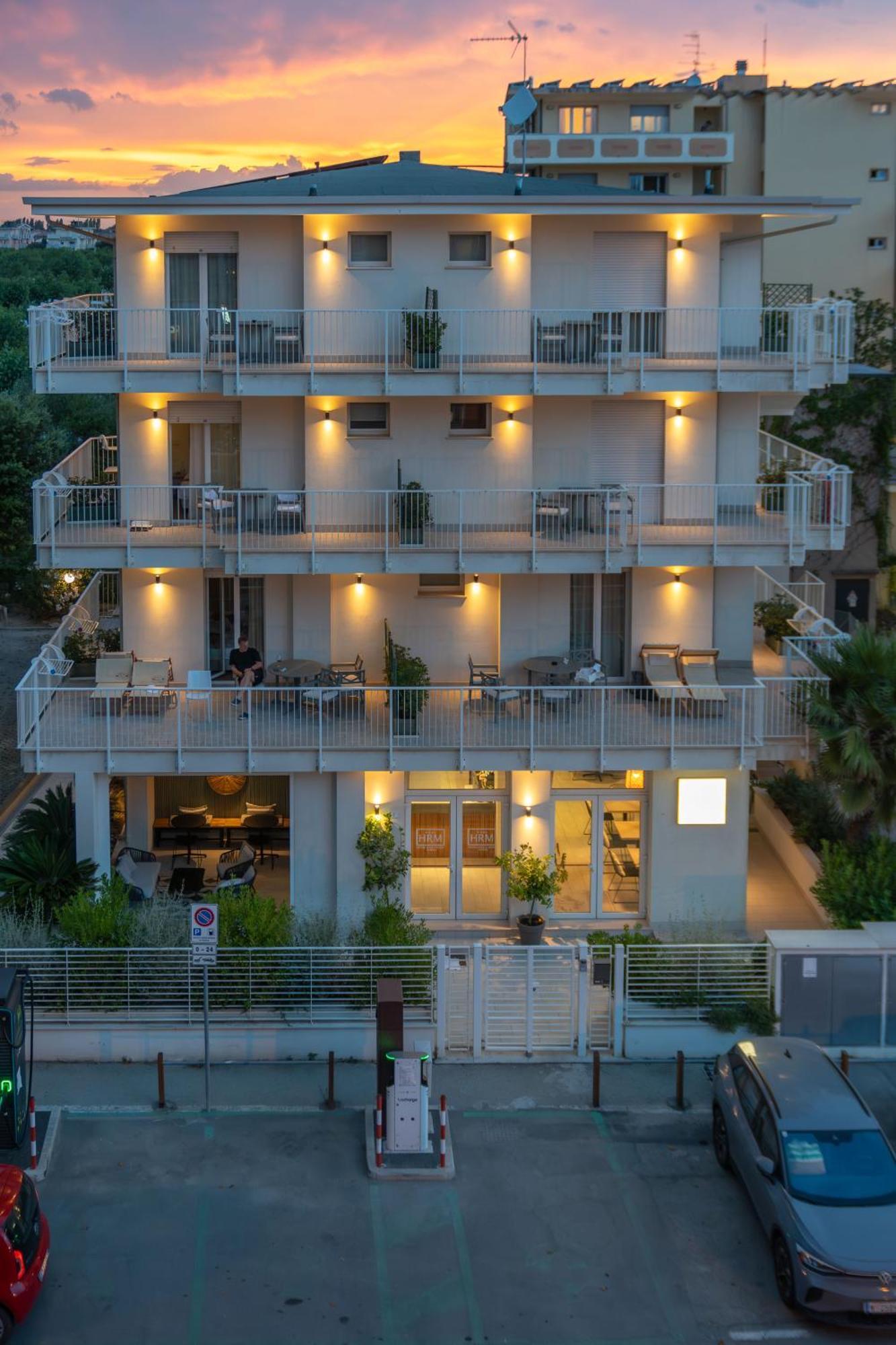 Hotel Riva E Mare リミニ エクステリア 写真